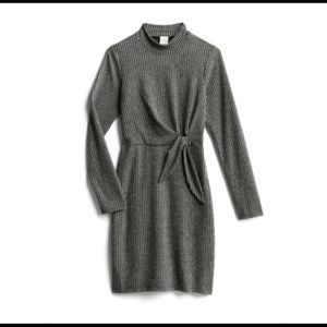 Kaileigh - long sleeve, twist tie, striped XXL